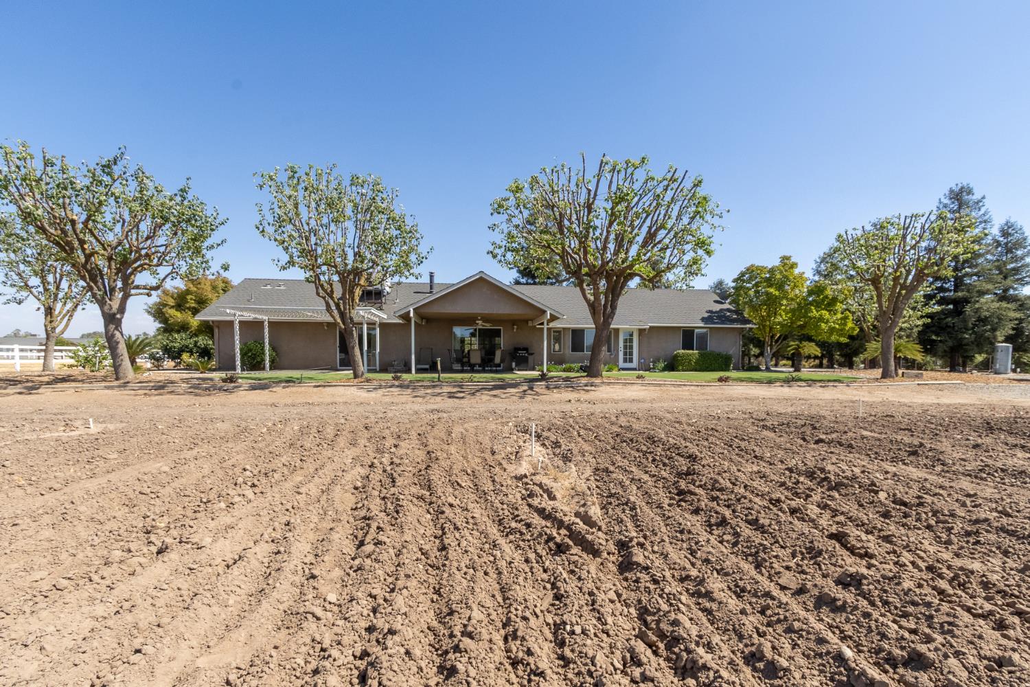 3589 N Markay Ave, Sanger, CA 93657