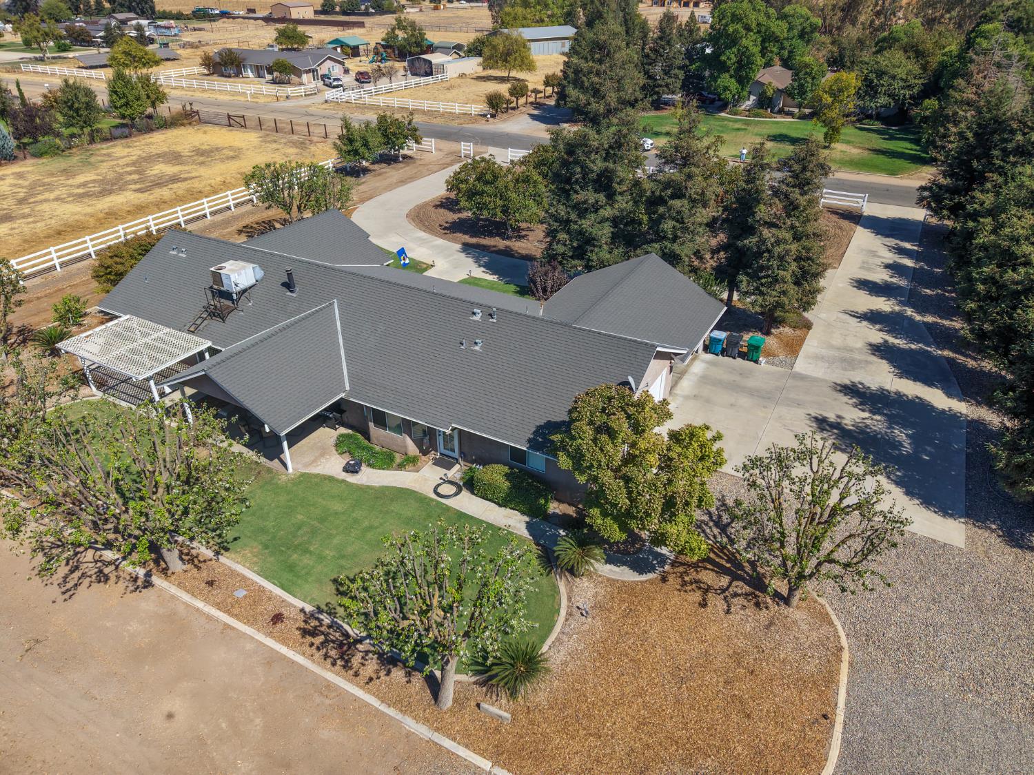3589 N Markay Ave, Sanger, CA 93657