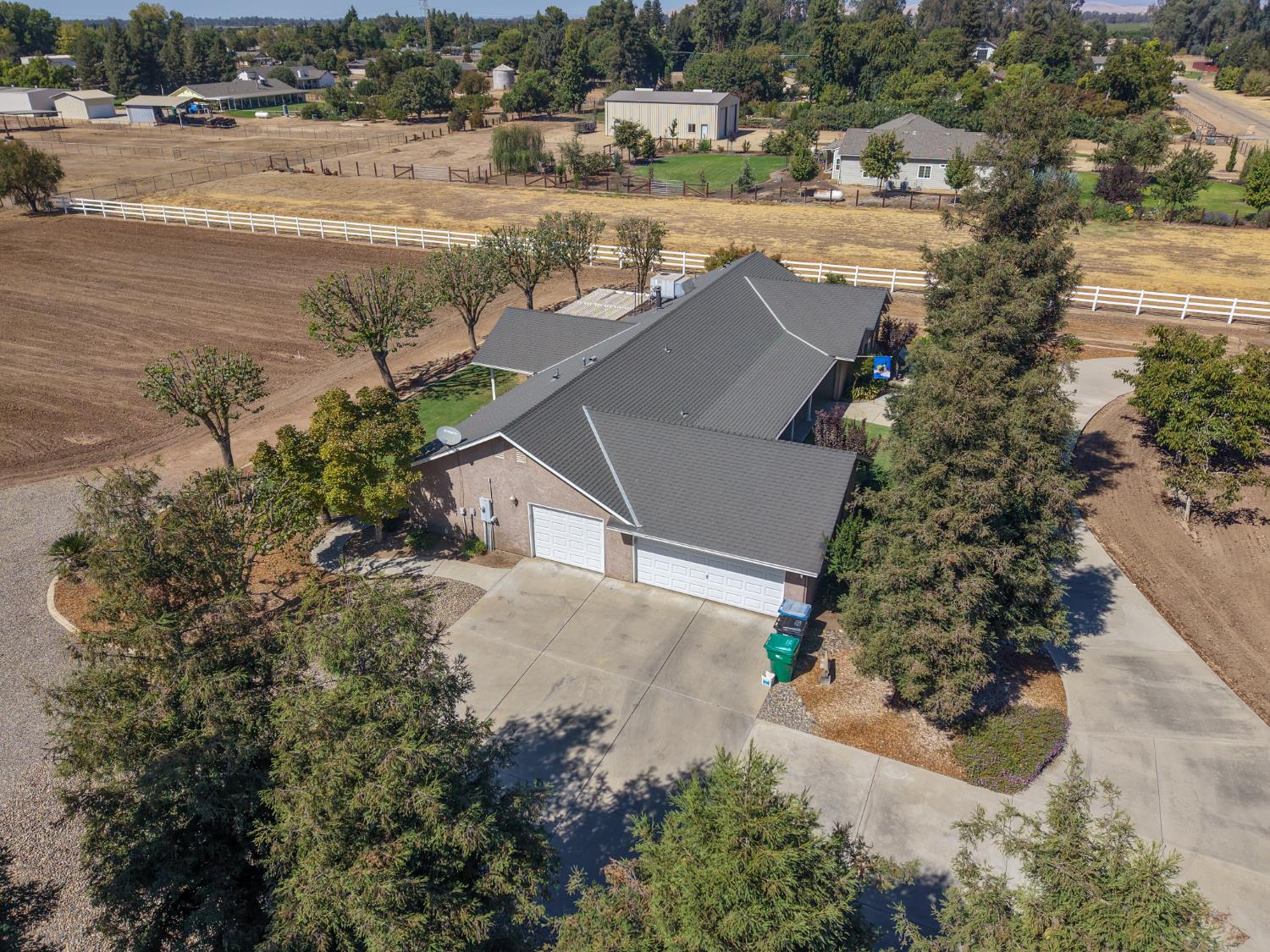 3589 N Markay Ave, Sanger, CA 93657