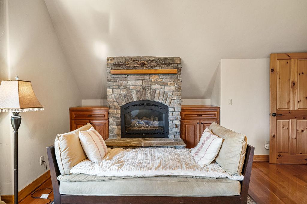 39756 Wishing Well Dr, Bass Lake, CA 93604