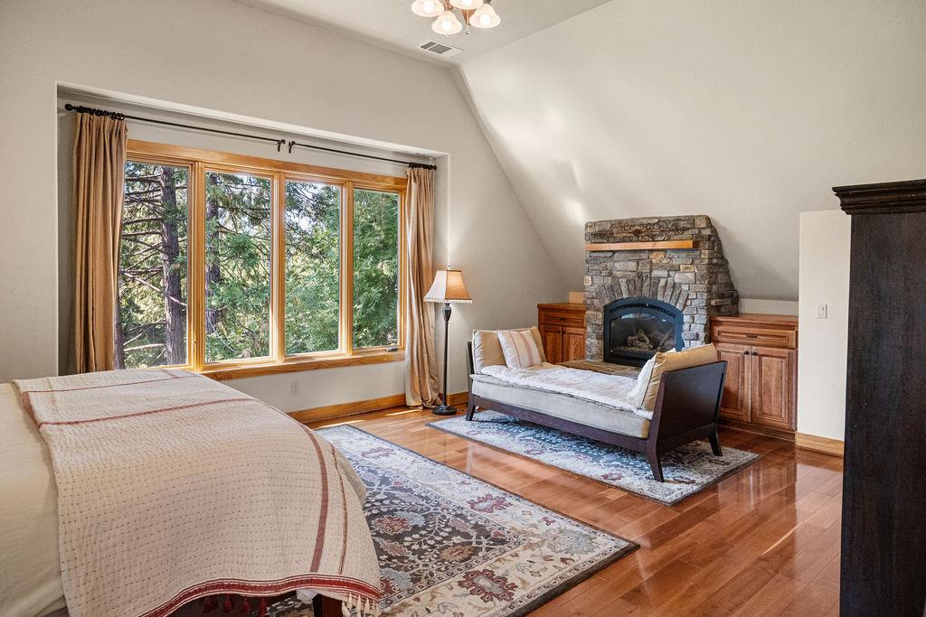 39756 Wishing Well Dr, Bass Lake, CA 93604