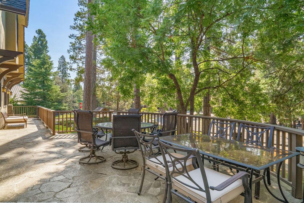 39756 Wishing Well Dr, Bass Lake, CA 93604