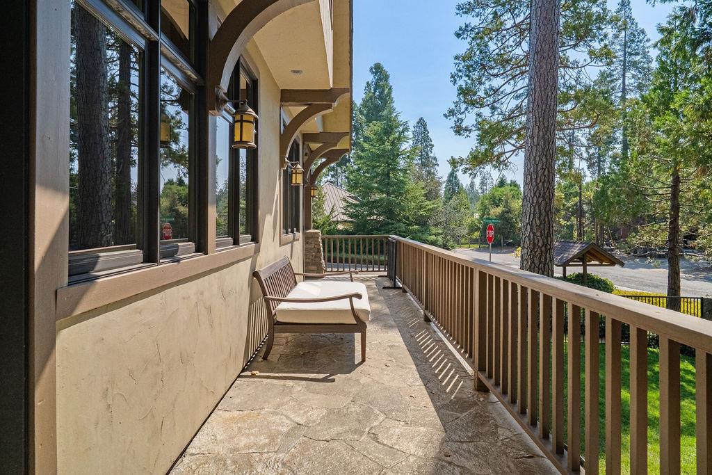 39756 Wishing Well Dr, Bass Lake, CA 93604