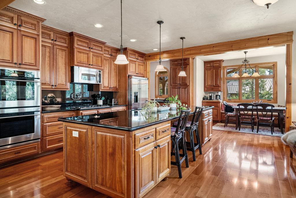 39756 Wishing Well Dr, Bass Lake, CA 93604