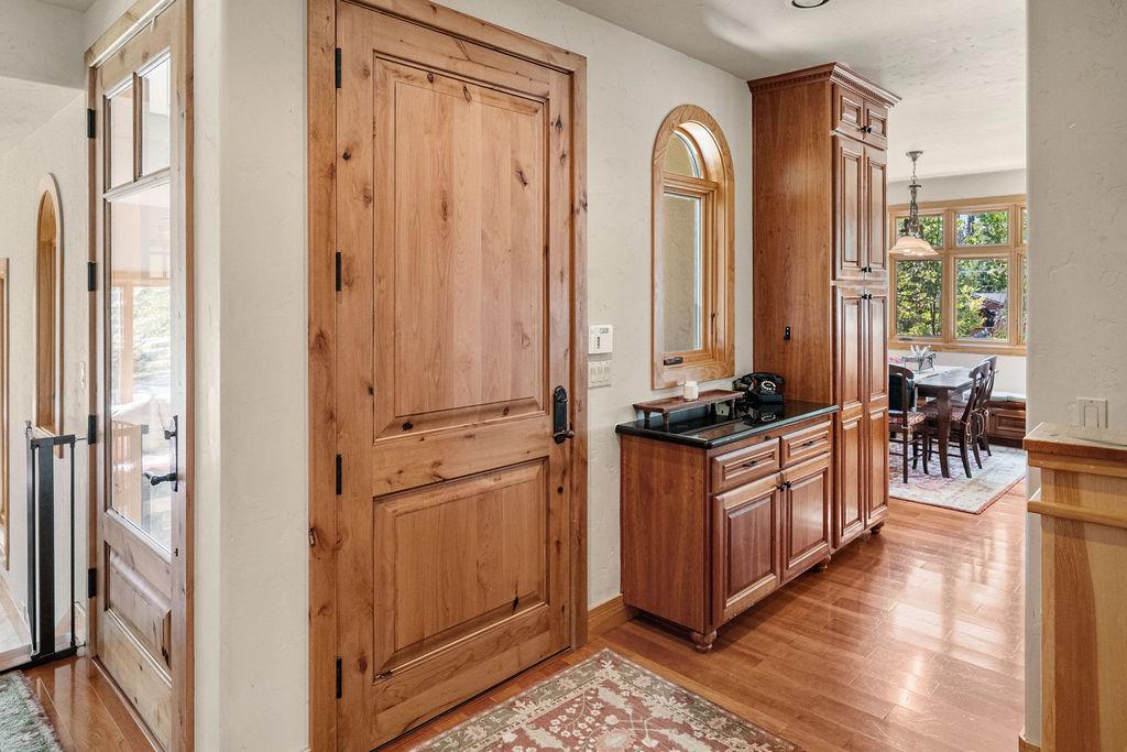 39756 Wishing Well Dr, Bass Lake, CA 93604