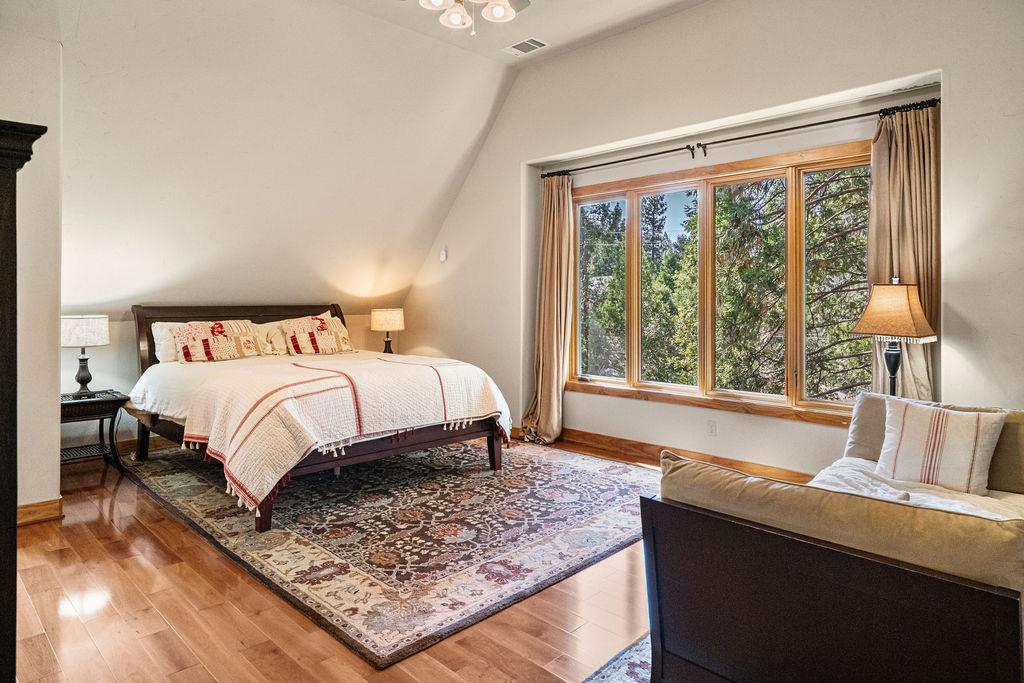 39756 Wishing Well Dr, Bass Lake, CA 93604