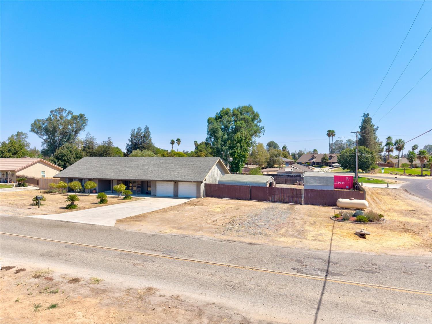 18769 Farallon Rd, Madera, CA 93638