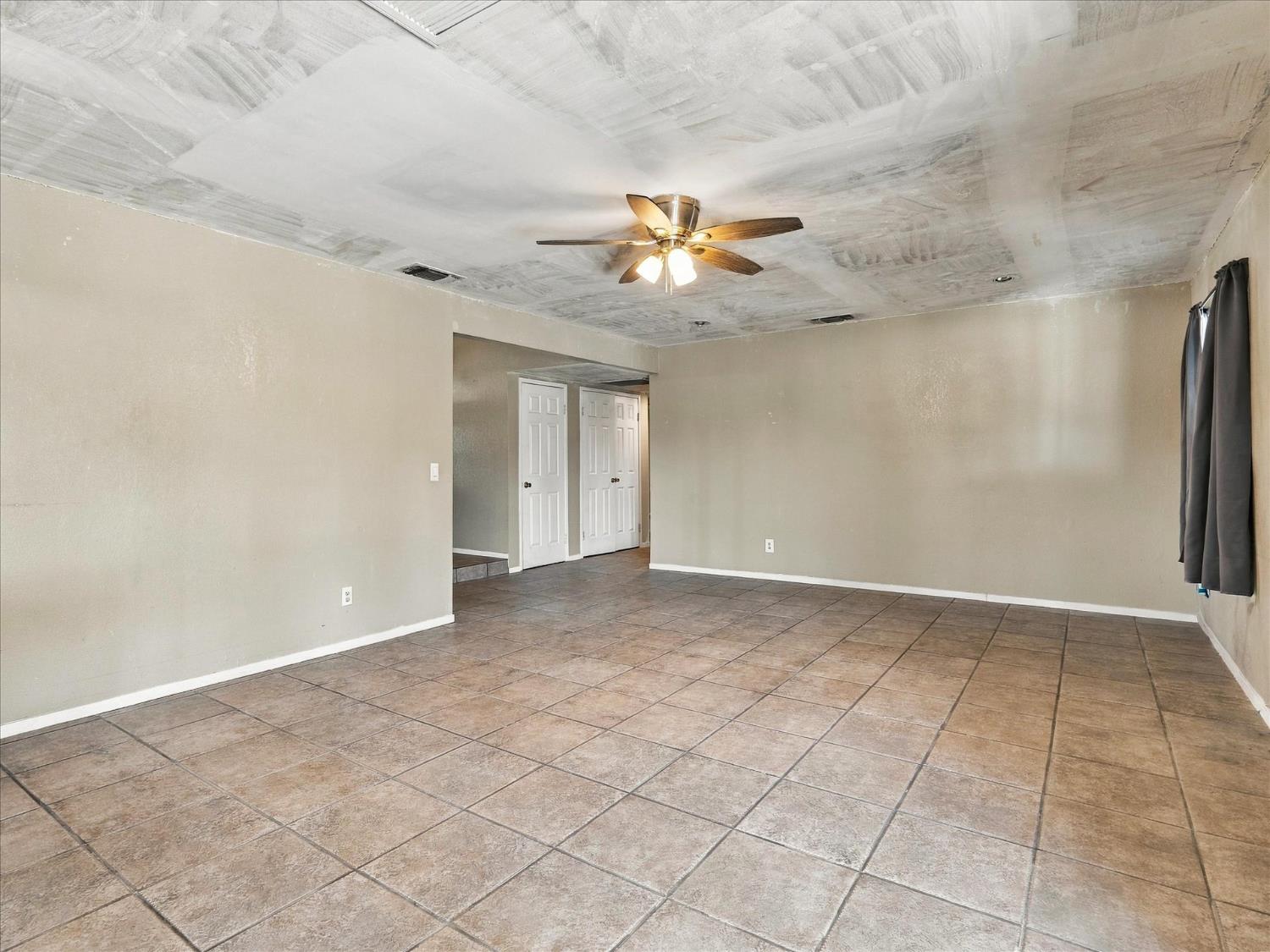 18769 Farallon Rd, Madera, CA 93638