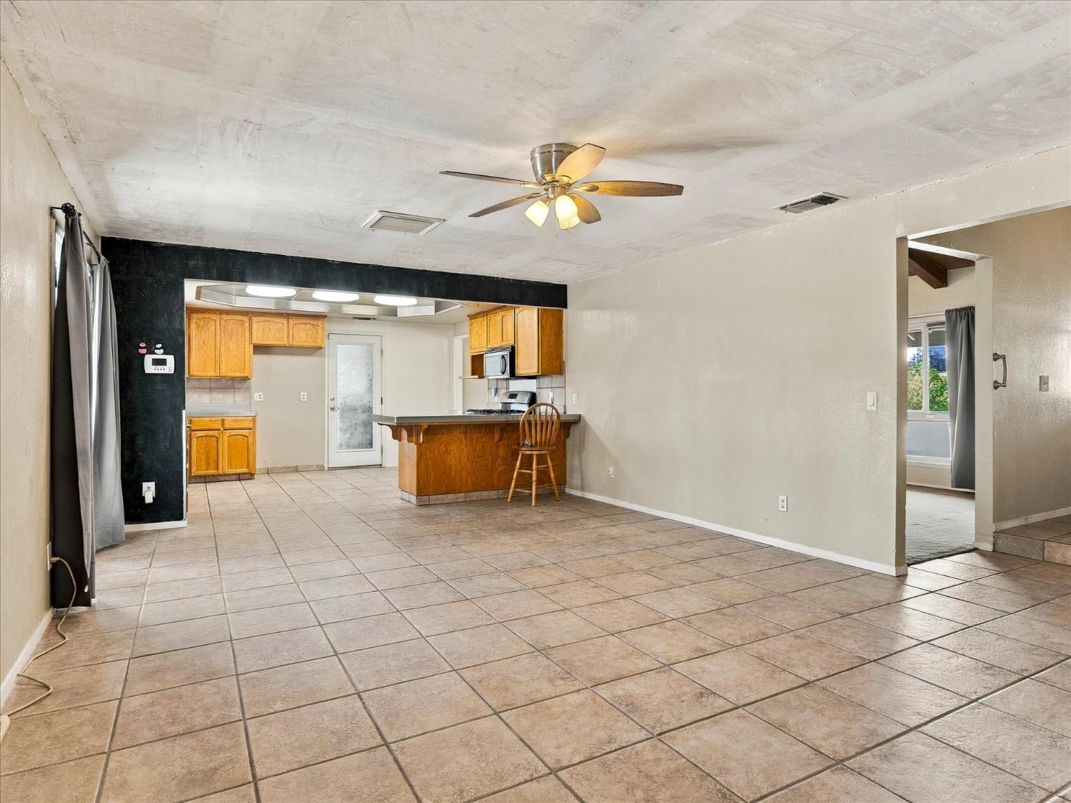 18769 Farallon Rd, Madera, CA 93638
