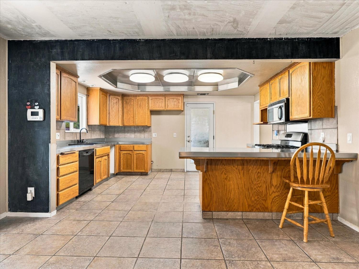 18769 Farallon Rd, Madera, CA 93638