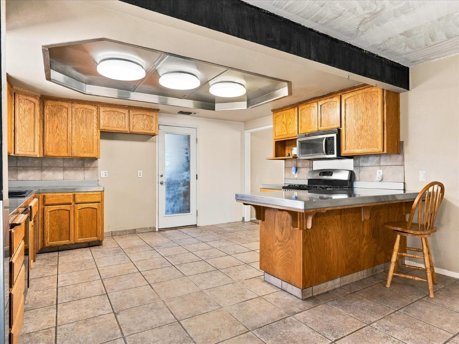 18769 Farallon Rd, Madera, CA 93638