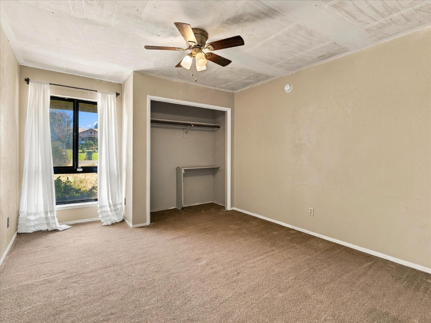 18769 Farallon Rd, Madera, CA 93638