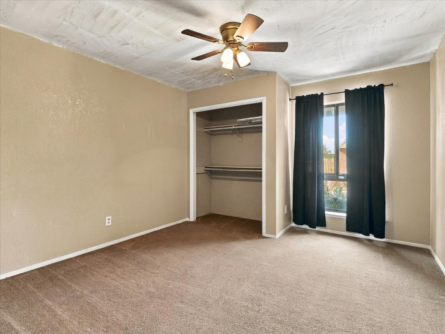 18769 Farallon Rd, Madera, CA 93638