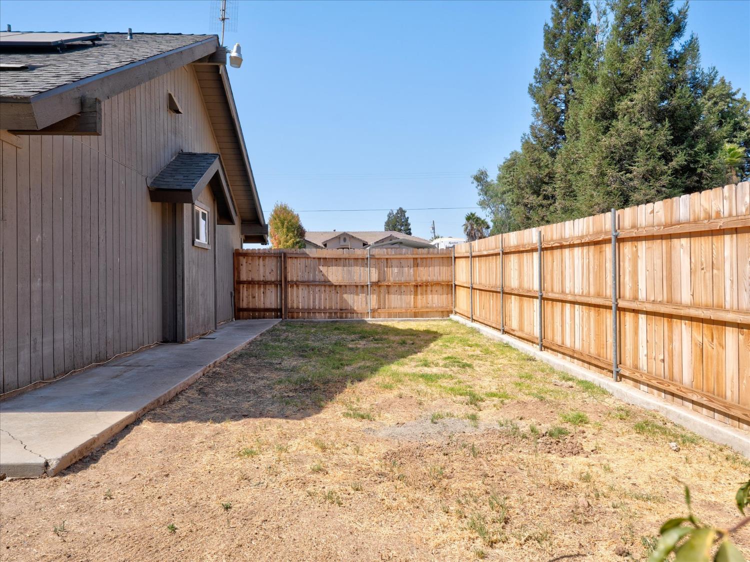 18769 Farallon Rd, Madera, CA 93638