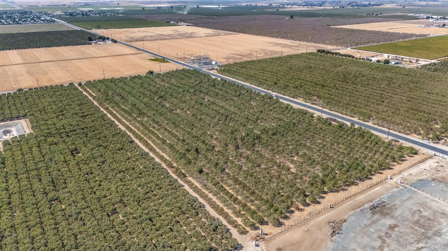 1 Sierra Ave, Earlimart, CA 93219