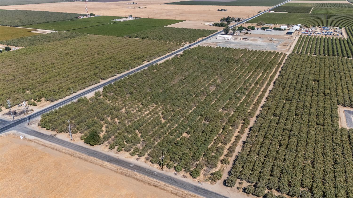 1 Sierra Ave, Earlimart, CA 93219