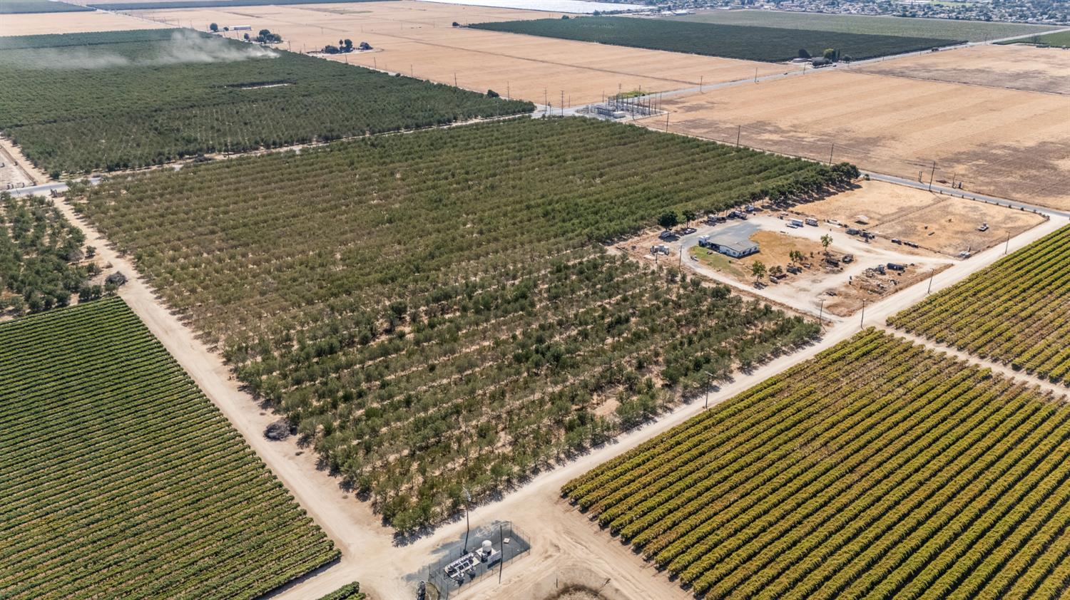 1 Sierra Ave, Earlimart, CA 93219