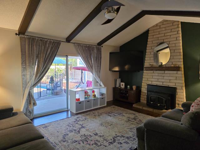 1111 Stanford Ave, Clovis, CA 93611