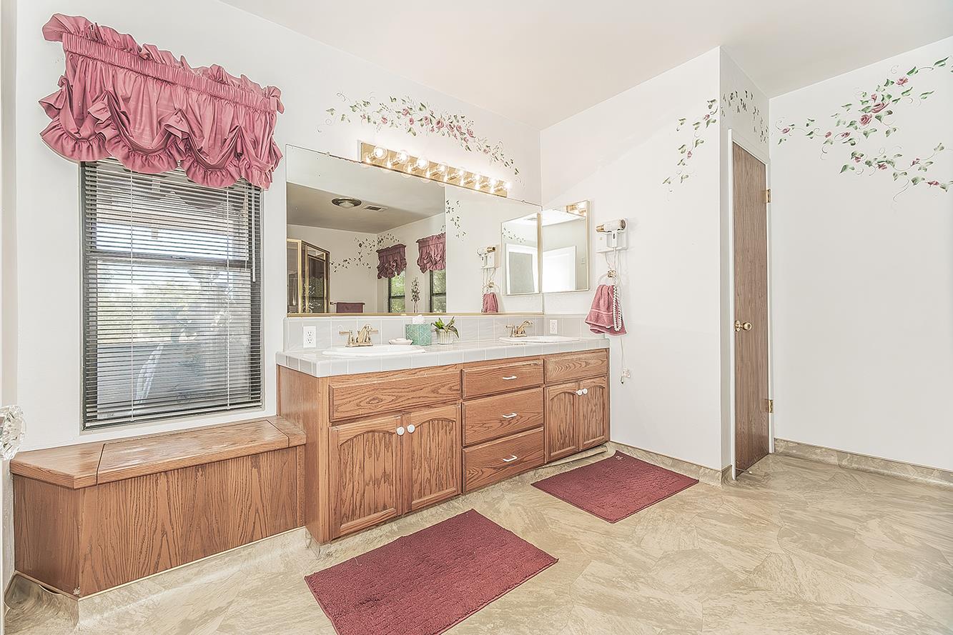 14901 S Highland Ave S, Selma, CA 93662
