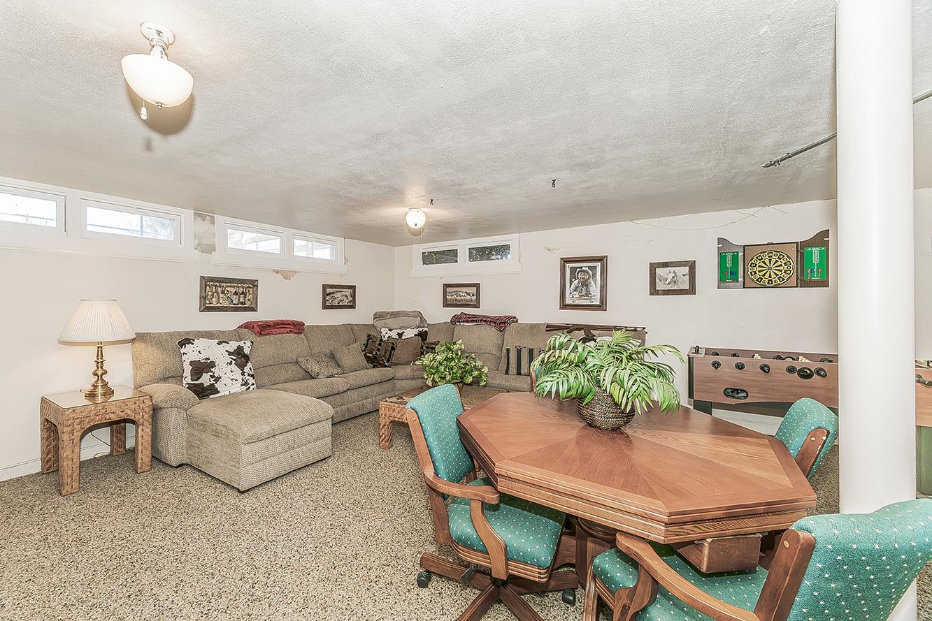 14901 S Highland Ave S, Selma, CA 93662