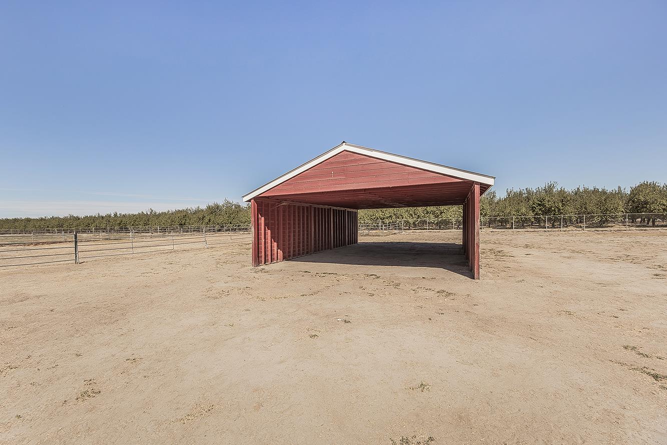 14901 S Highland Ave S, Selma, CA 93662