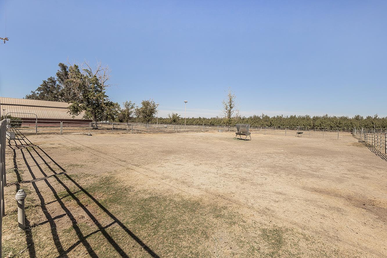 14901 S Highland Ave S, Selma, CA 93662