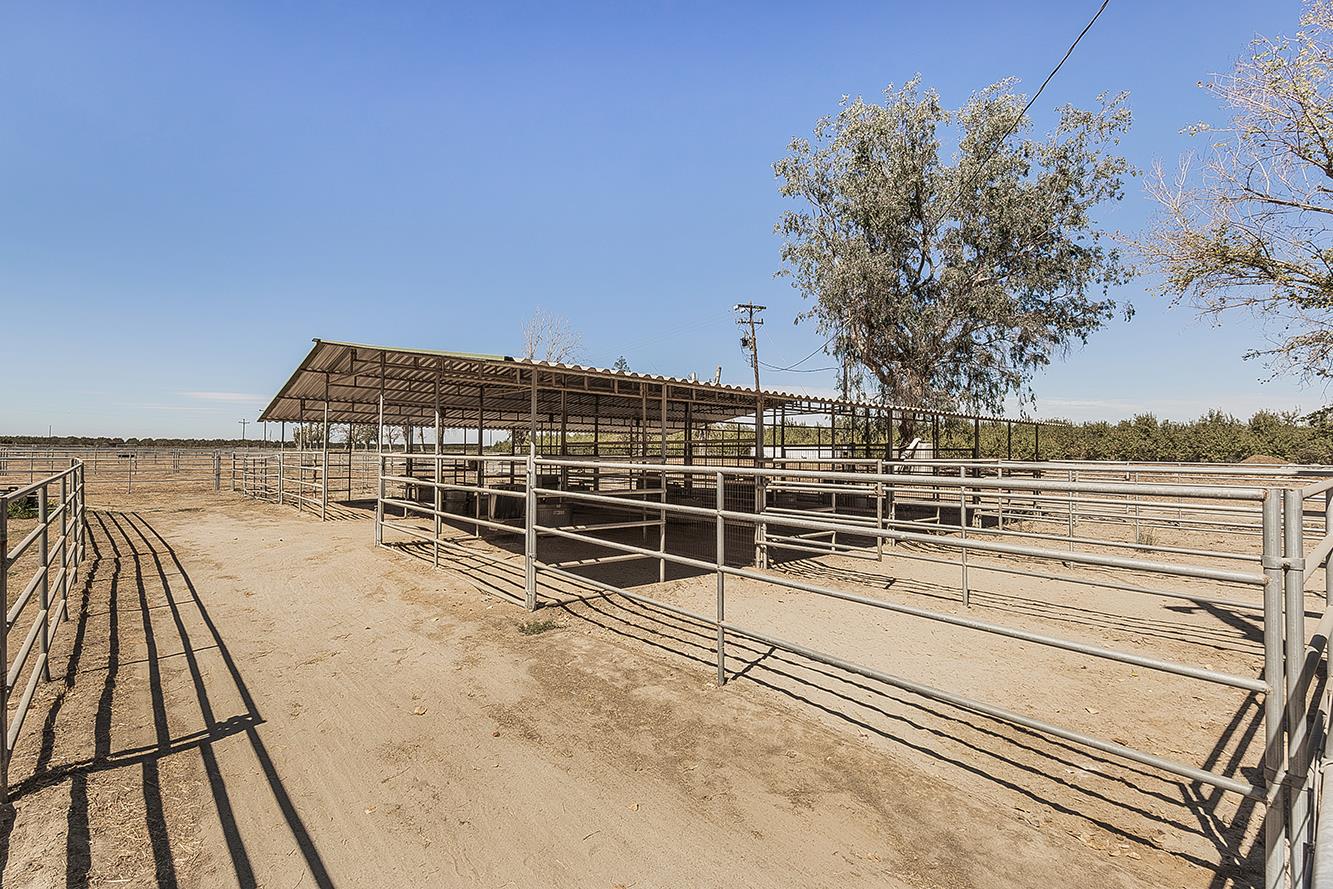14901 S Highland Ave S, Selma, CA 93662
