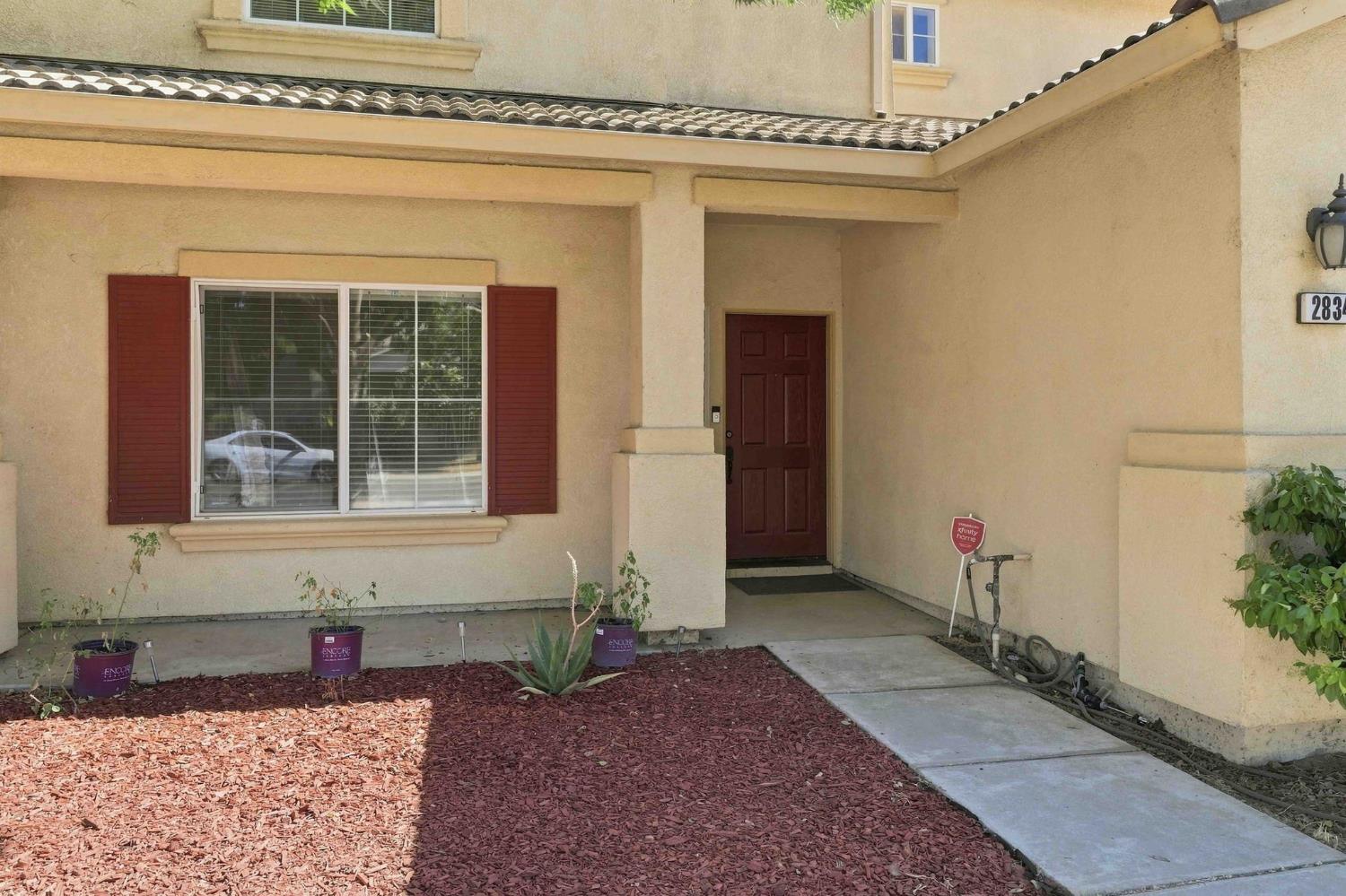 2834 Cherry Tree Ln, Madera, CA 93637