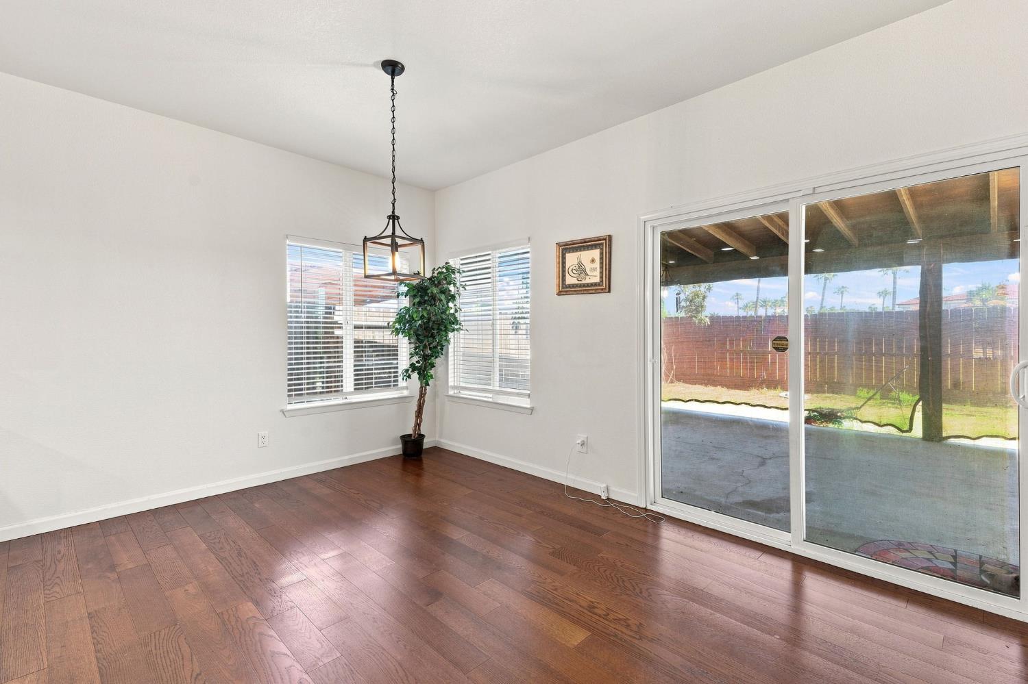 2834 Cherry Tree Ln, Madera, CA 93637