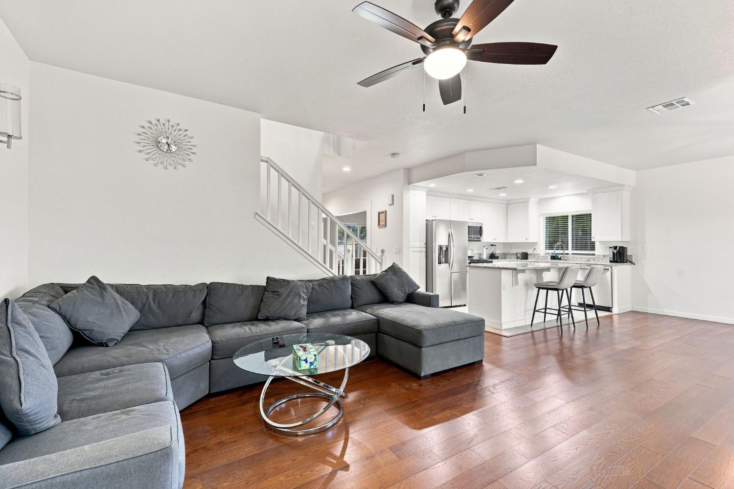 2834 Cherry Tree Ln, Madera, CA 93637