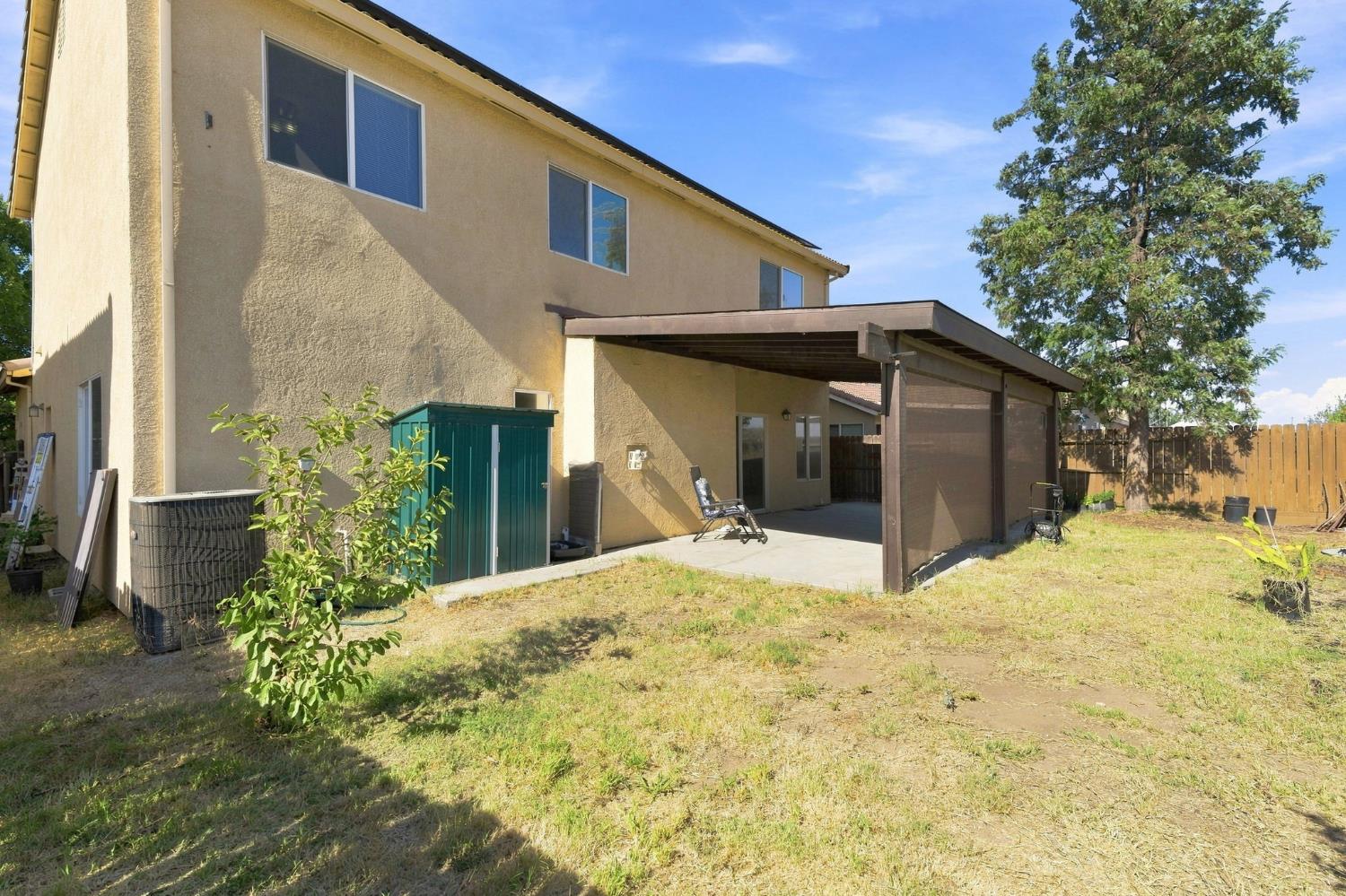 2834 Cherry Tree Ln, Madera, CA 93637