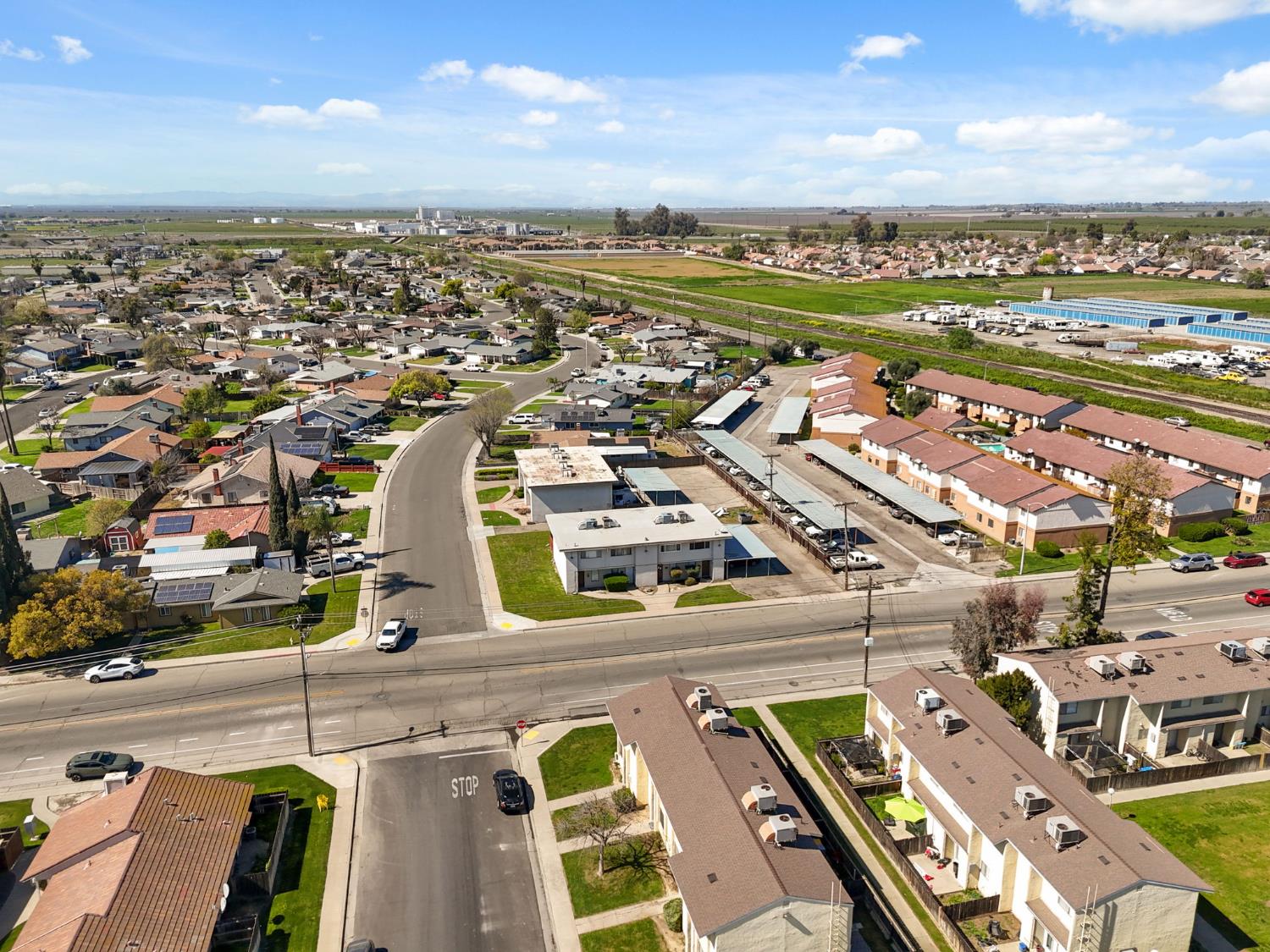 175 S 19Th Ave, Lemoore, CA 93245