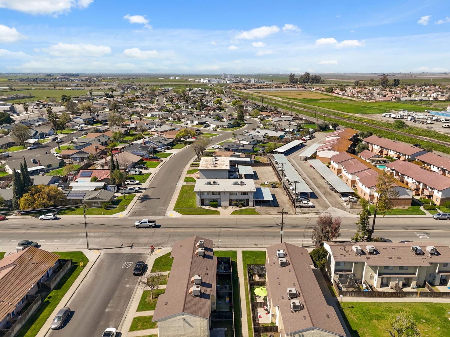 175 S 19Th Ave, Lemoore, CA 93245