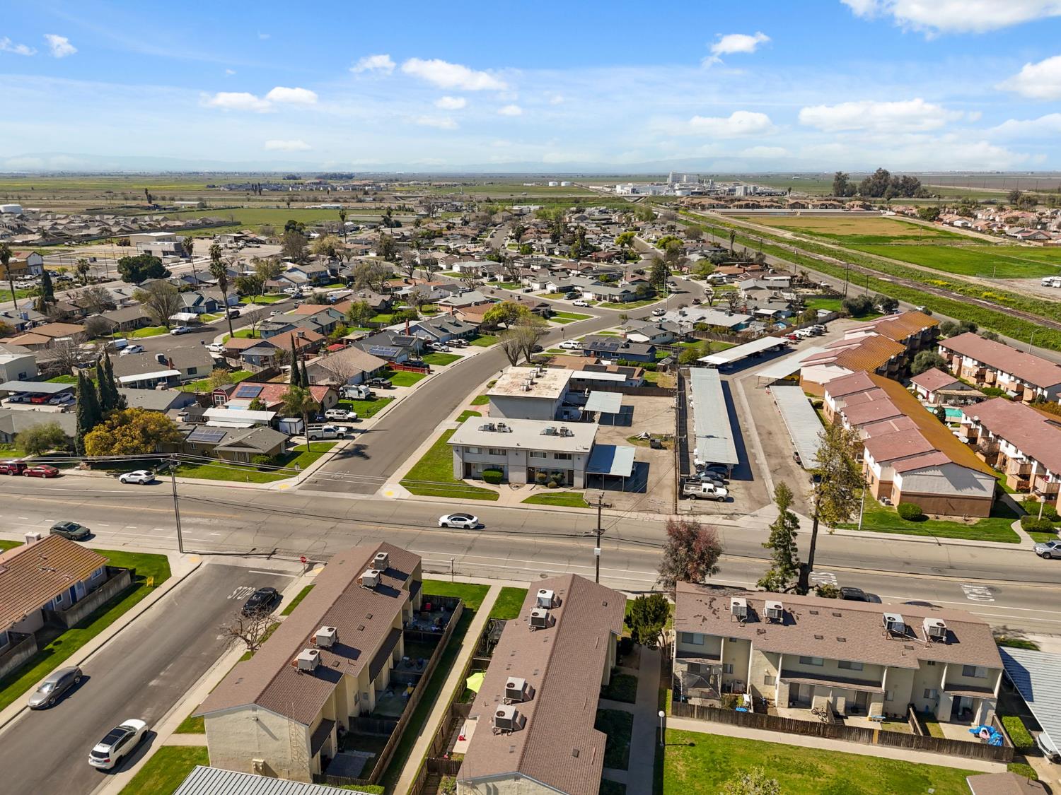 175 S 19Th Ave, Lemoore, CA 93245