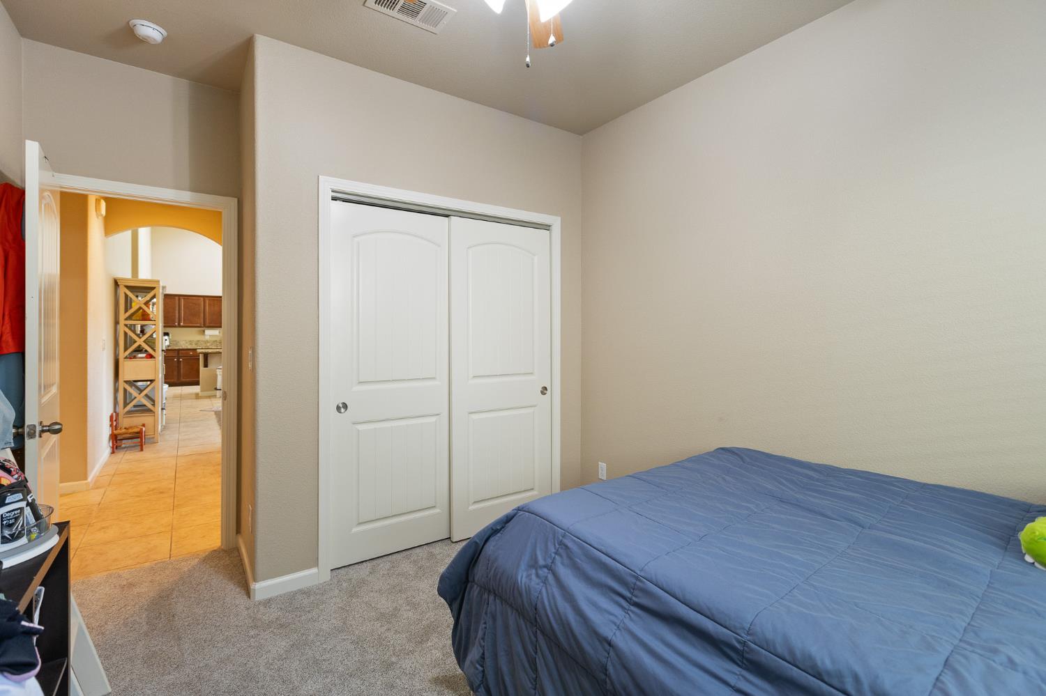 689 Montana De Oro St, Tulare, CA 93274