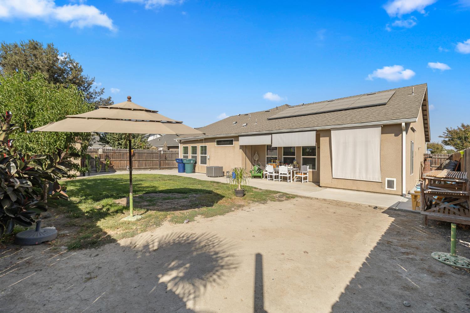 689 Montana De Oro St, Tulare, CA 93274