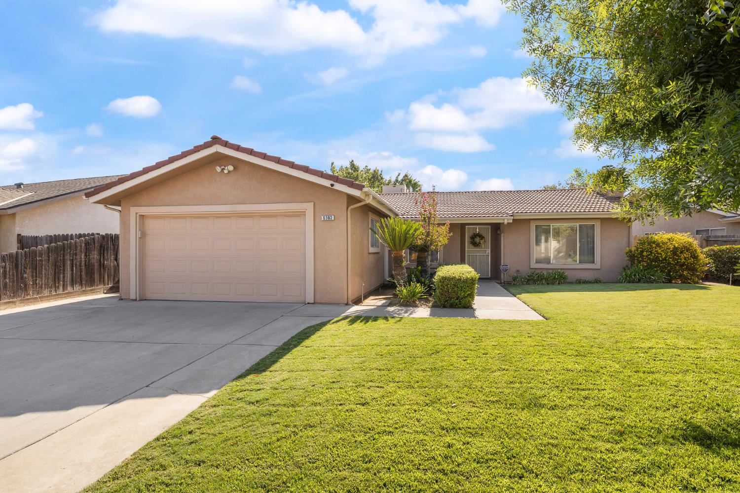 6302 N Delbert Ave, Fresno, CA 93722