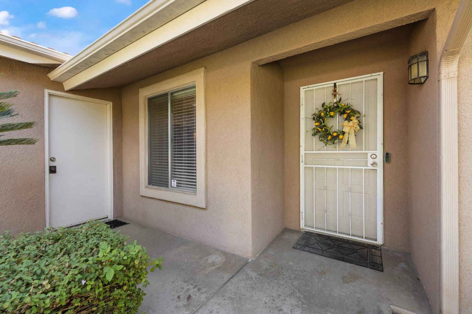6302 N Delbert Ave, Fresno, CA 93722