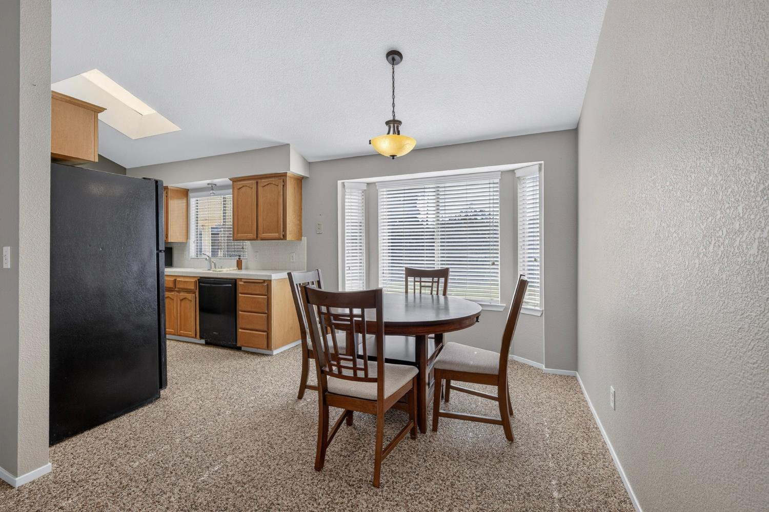 6302 N Delbert Ave, Fresno, CA 93722