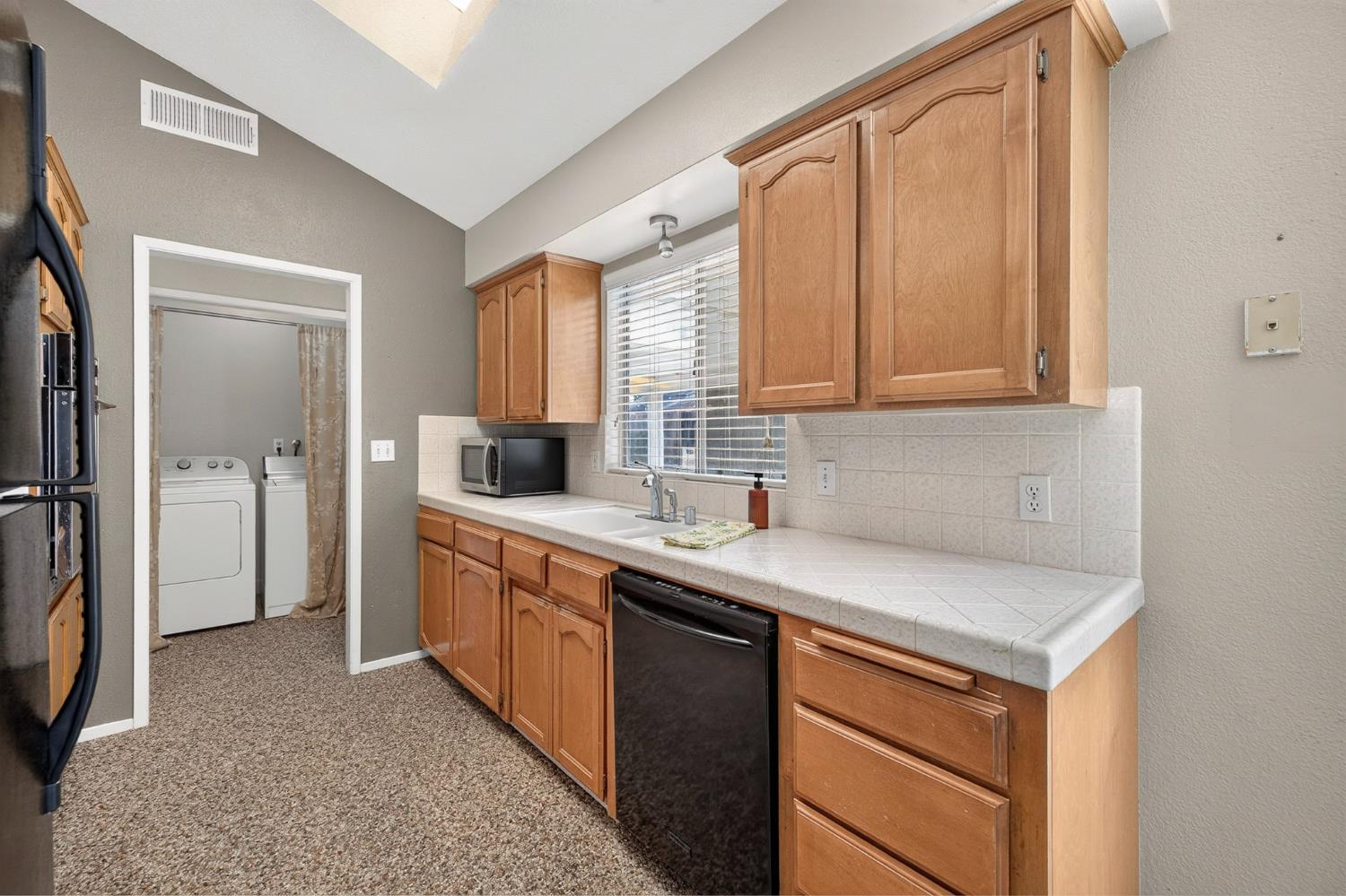 6302 N Delbert Ave, Fresno, CA 93722
