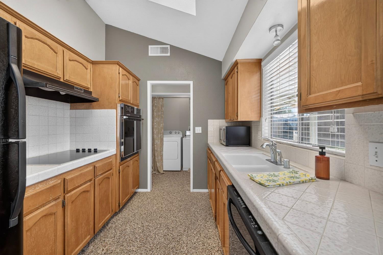 6302 N Delbert Ave, Fresno, CA 93722