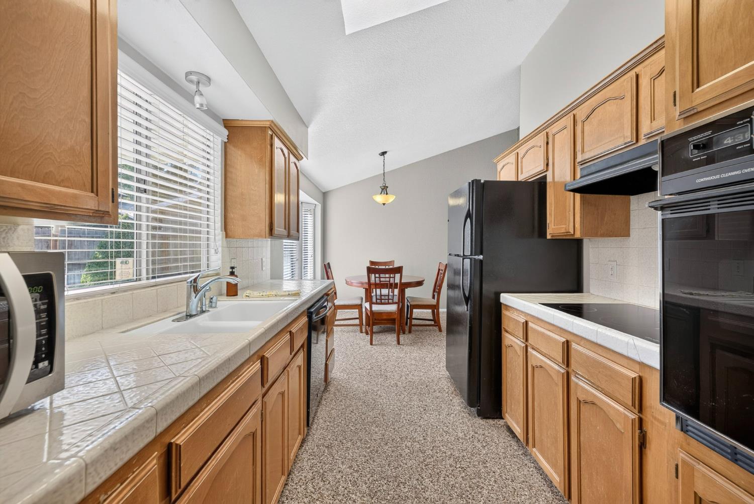 6302 N Delbert Ave, Fresno, CA 93722