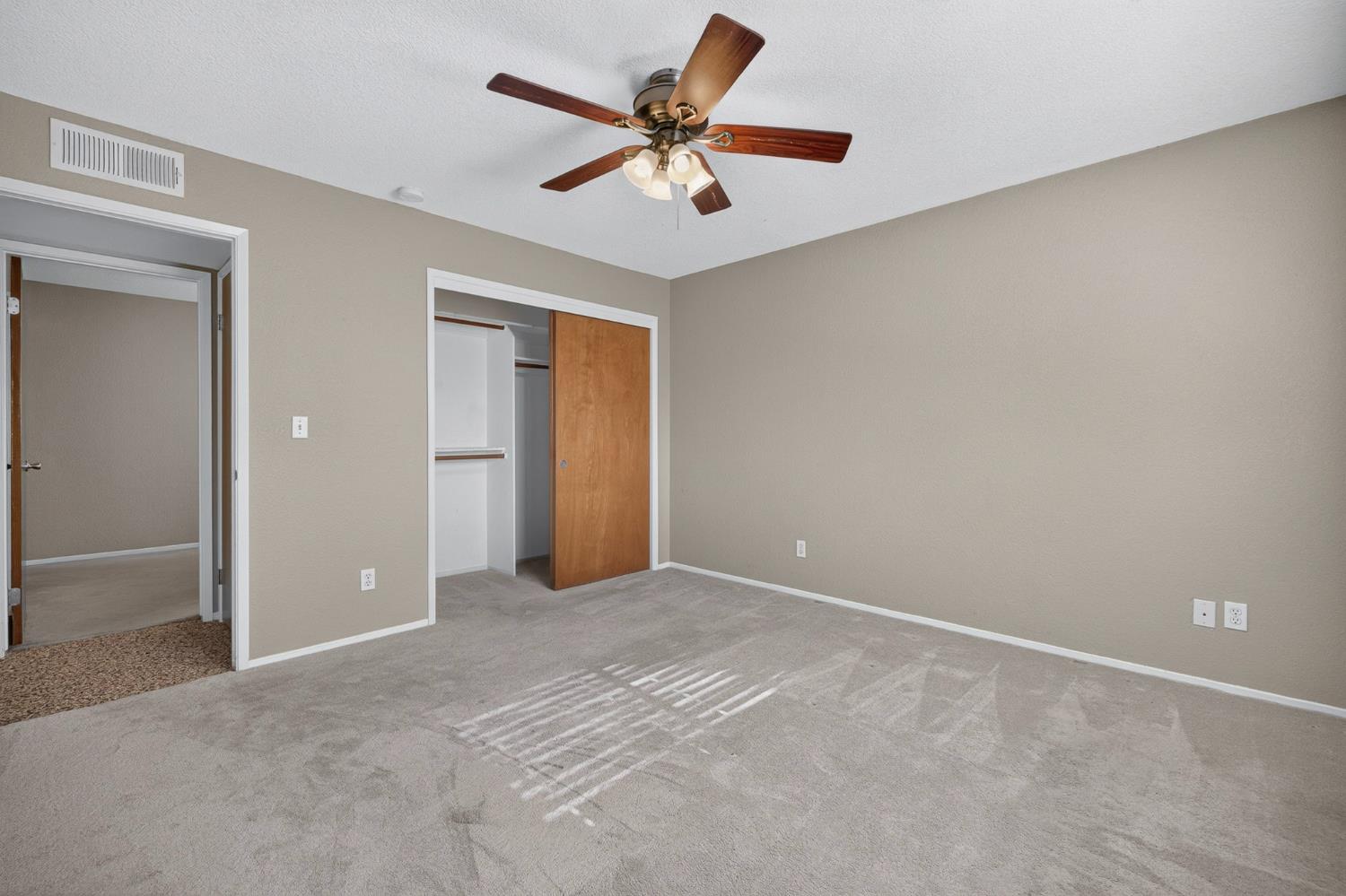 6302 N Delbert Ave, Fresno, CA 93722