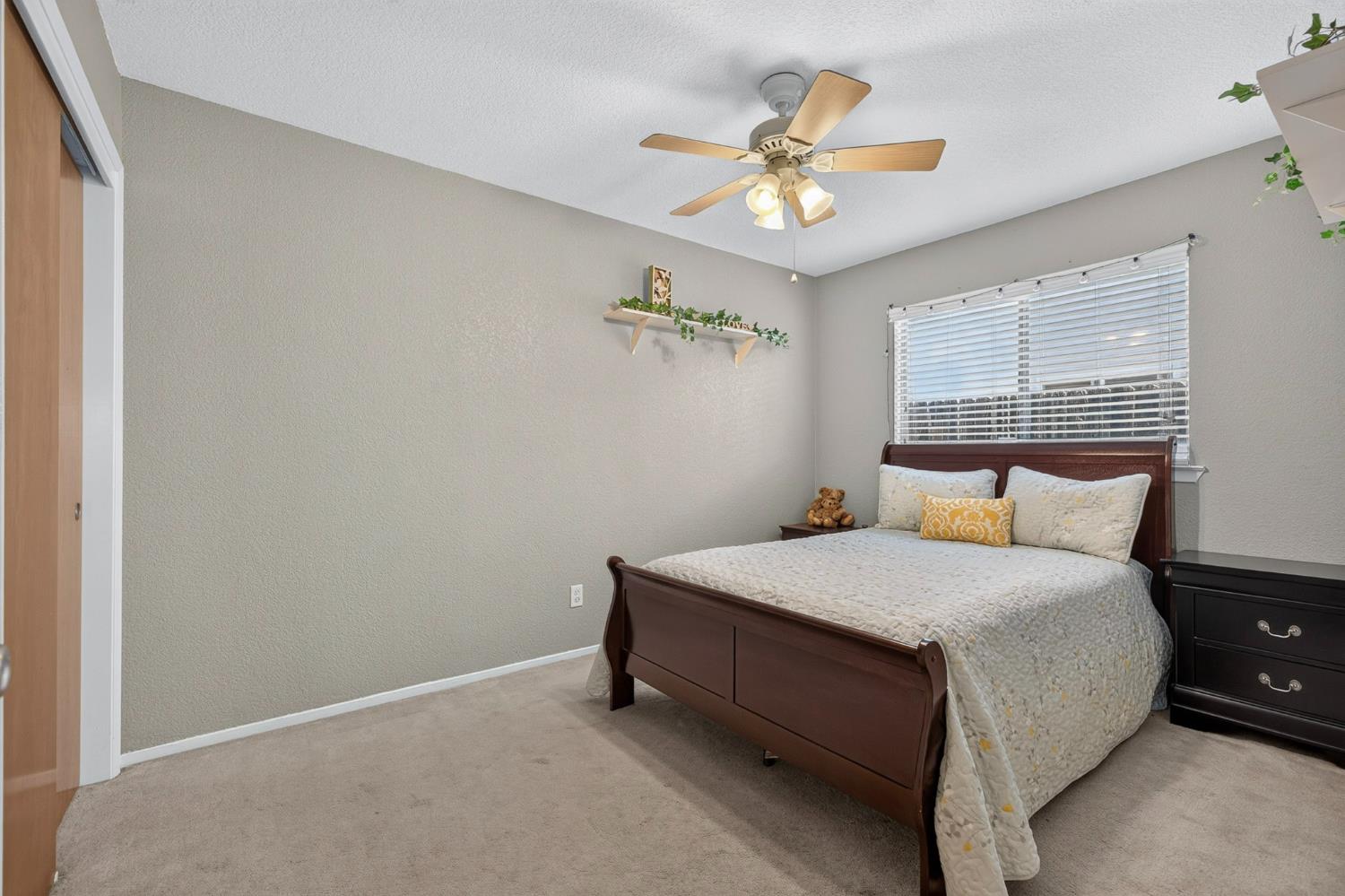 6302 N Delbert Ave, Fresno, CA 93722