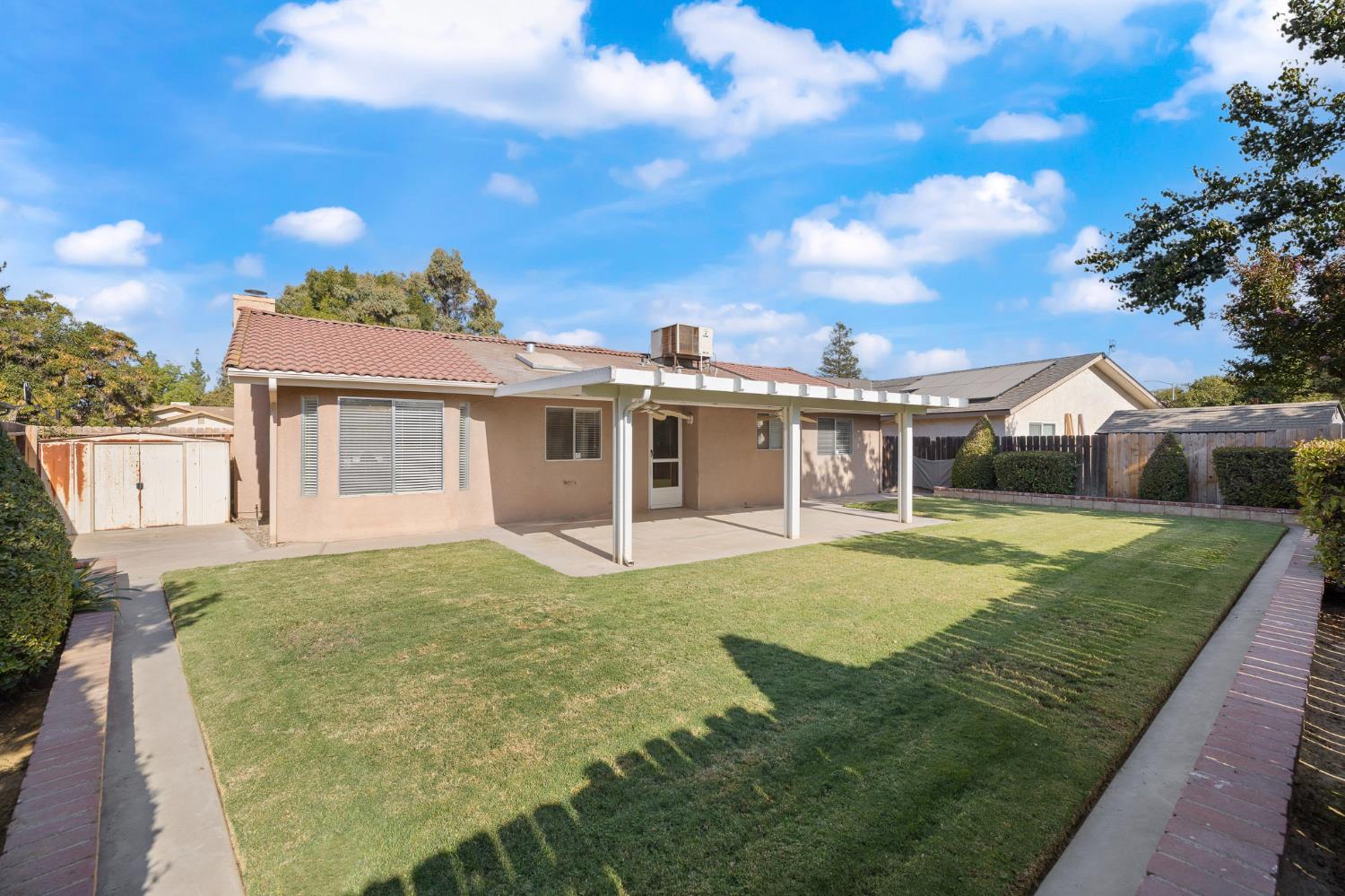 6302 N Delbert Ave, Fresno, CA 93722