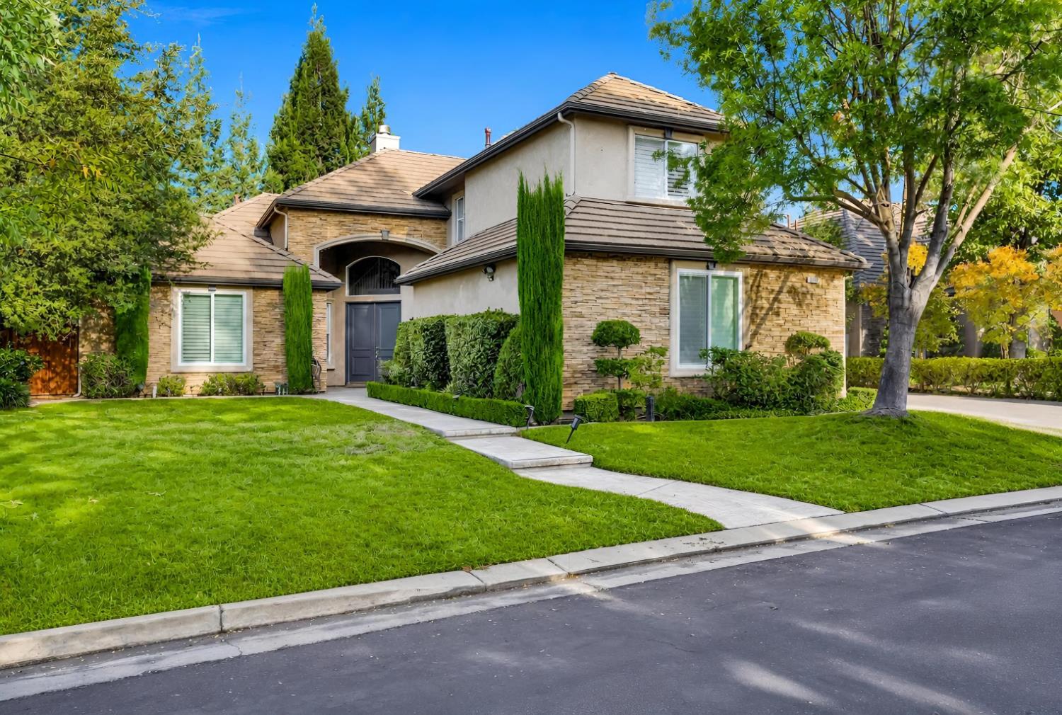 10547 N Laurel Valley Dr, Fresno, CA 93730