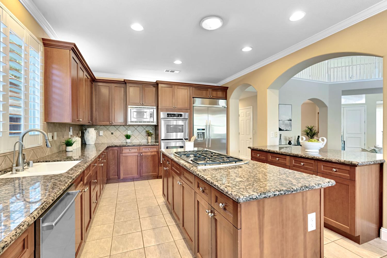 10547 N Laurel Valley Dr, Fresno, CA 93730