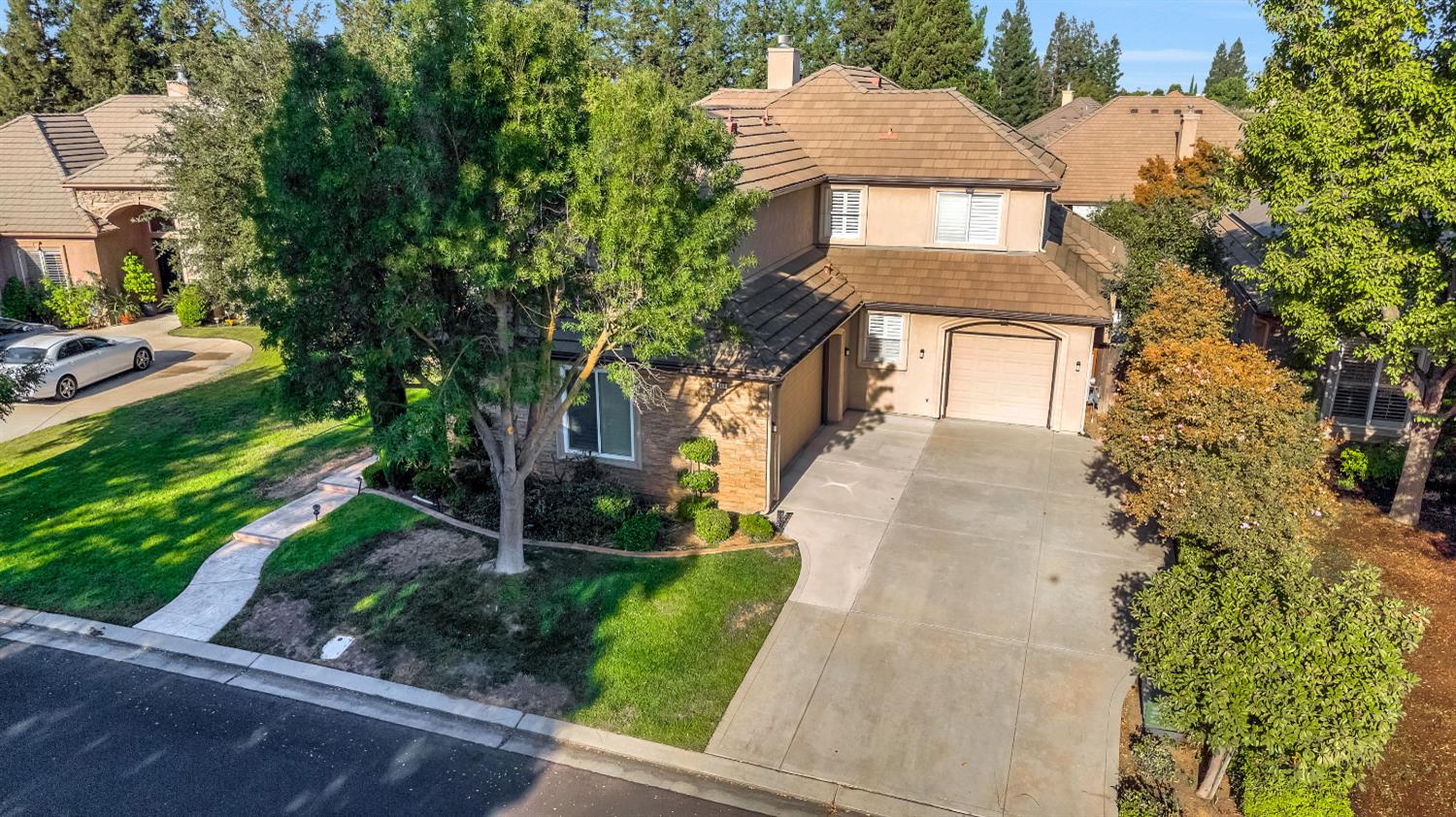 10547 N Laurel Valley Dr, Fresno, CA 93730
