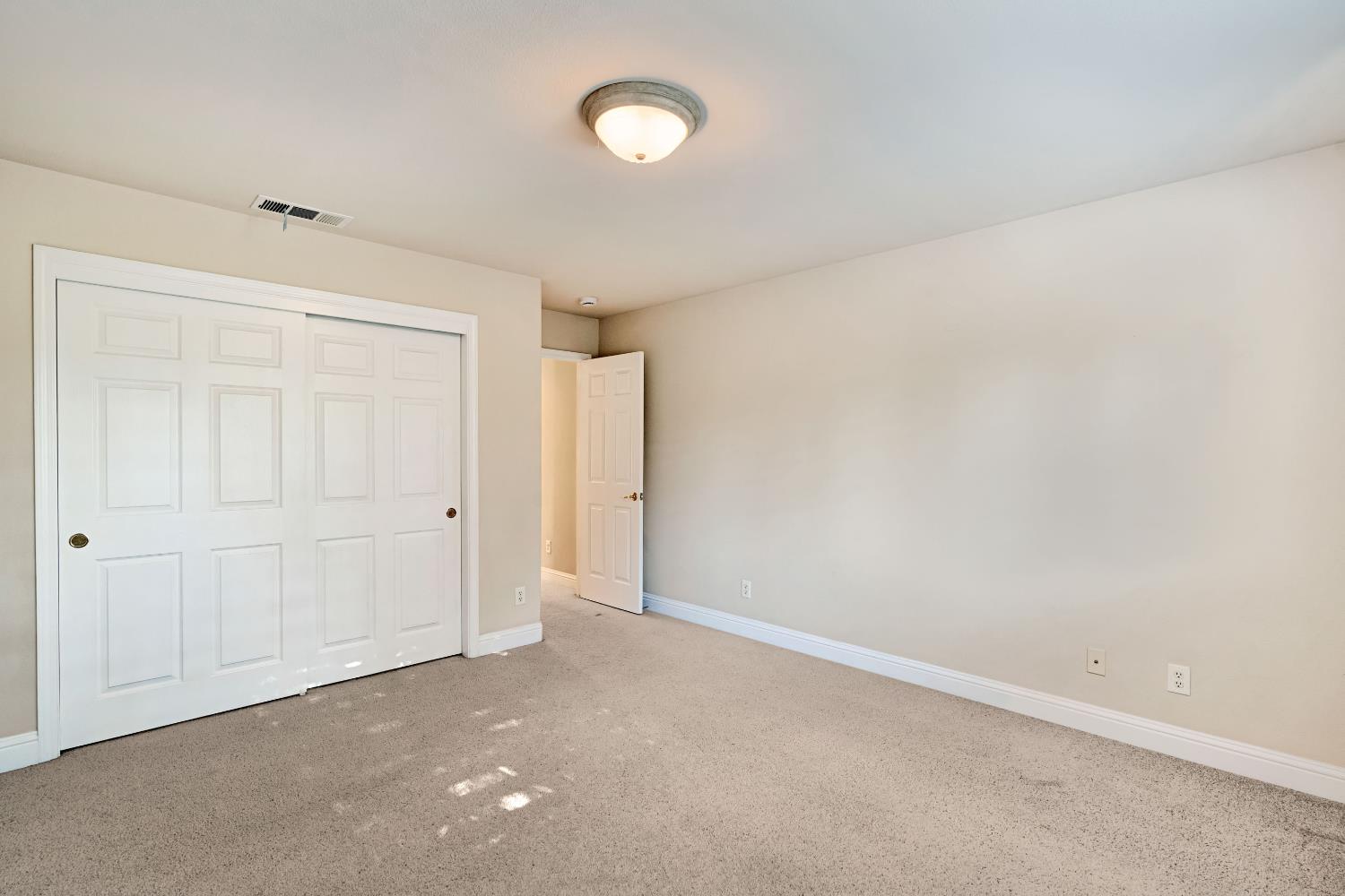 10547 N Laurel Valley Dr, Fresno, CA 93730