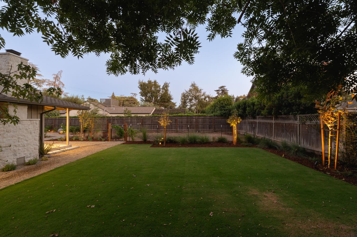 4933 N Wishon Ct, Fresno, CA 93704